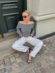 Elinor off shoulder strik - Grå
