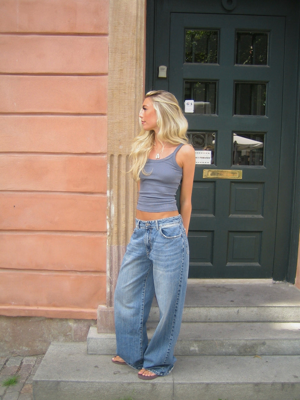 Alaia lavtaljede jeans med lyndetalje - Lys denim
