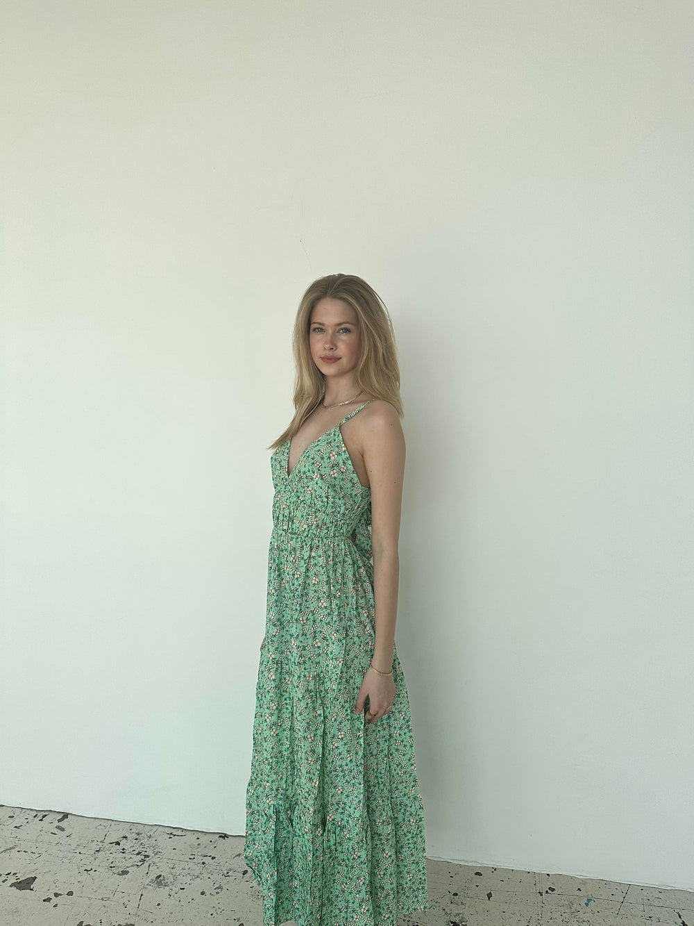 Kimora maxikjole med blomster - Grøn