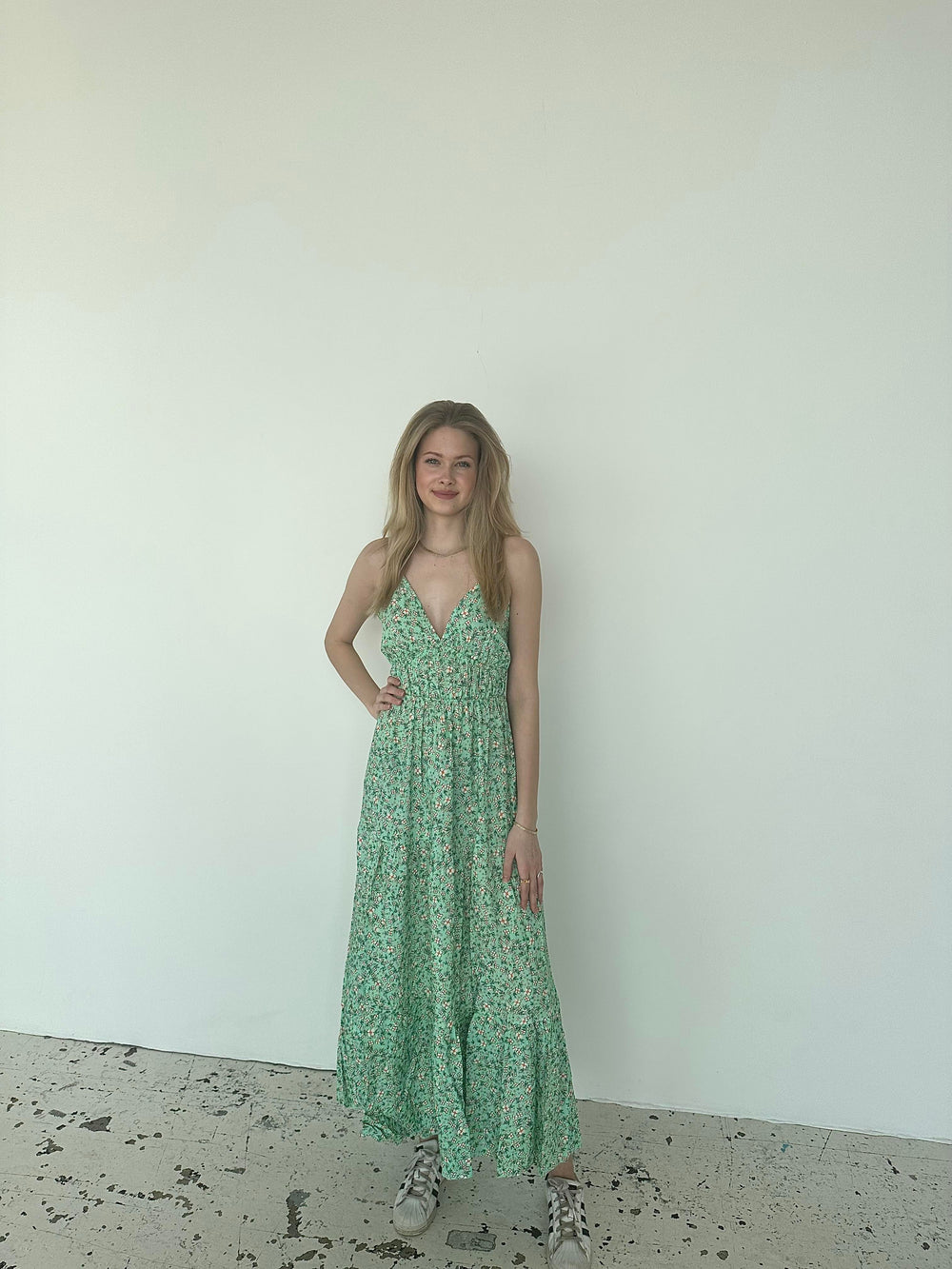 Kimora maxikjole med blomster - Grøn