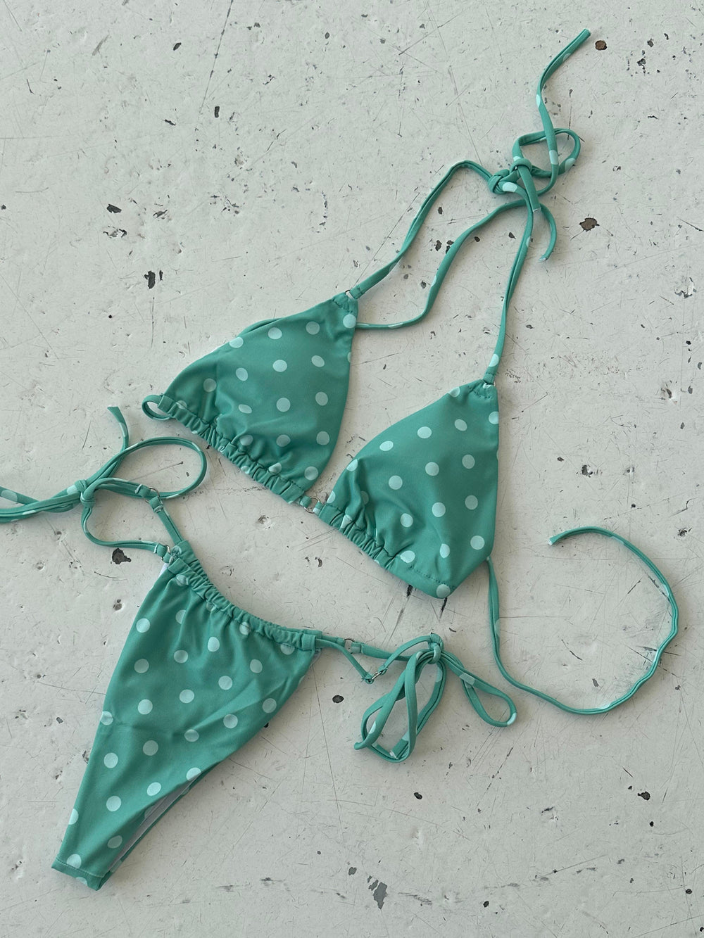 Kiana bikini - grøn med hvide prikker
