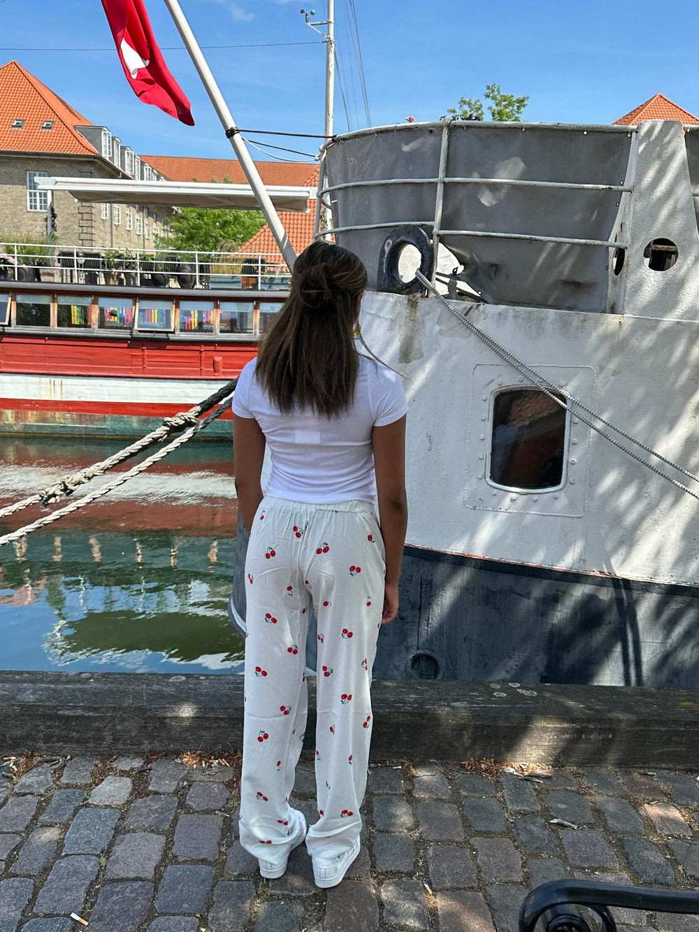 Sabira Bukser - Hvide med kirsebær