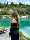 Pixi off shoulder bluse i blonder - Sort