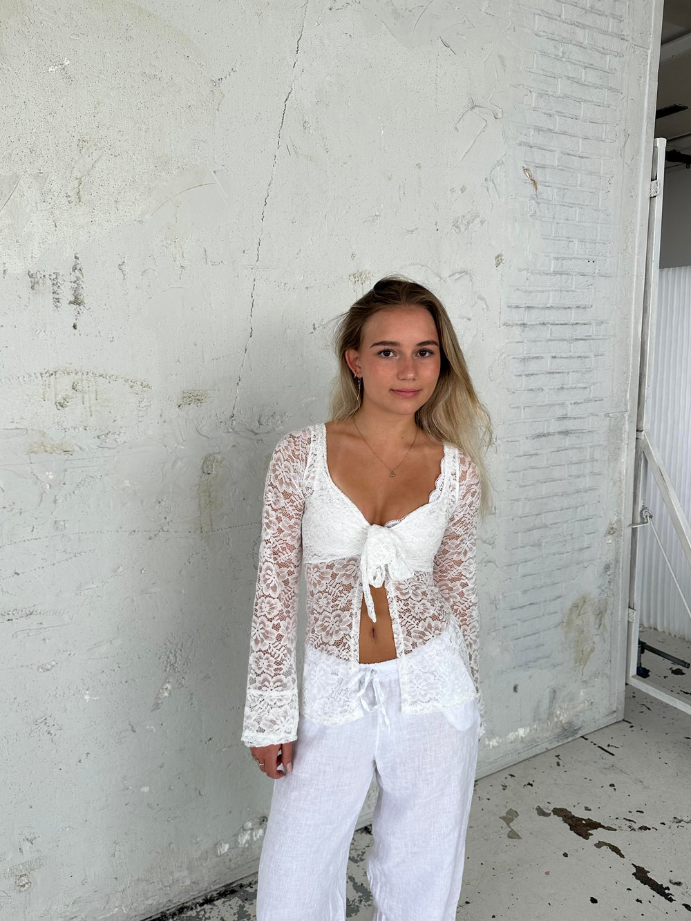 Maddy bluse i blonde - Hvid