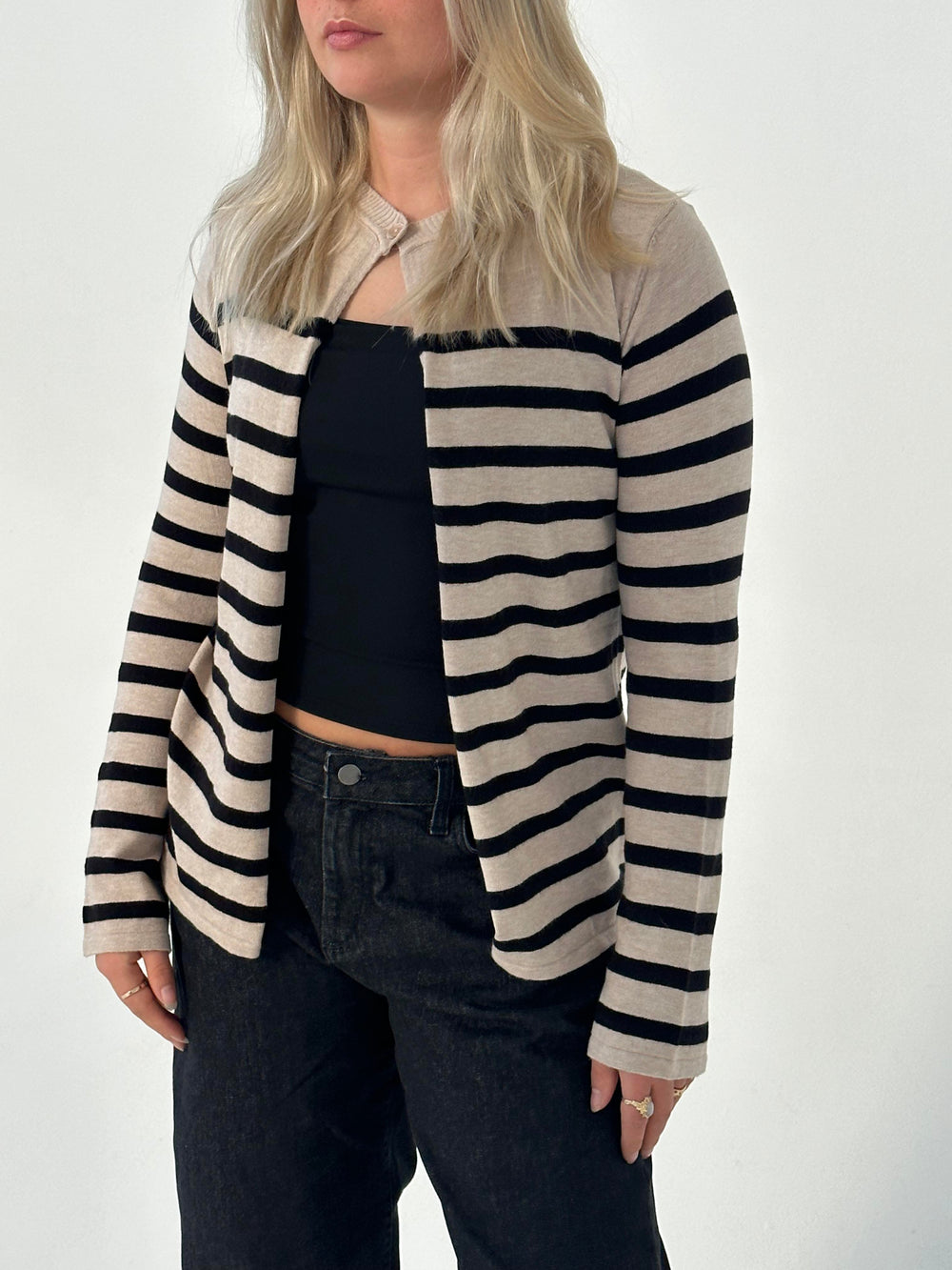 Xenia cardigan med striber - Beige/sort