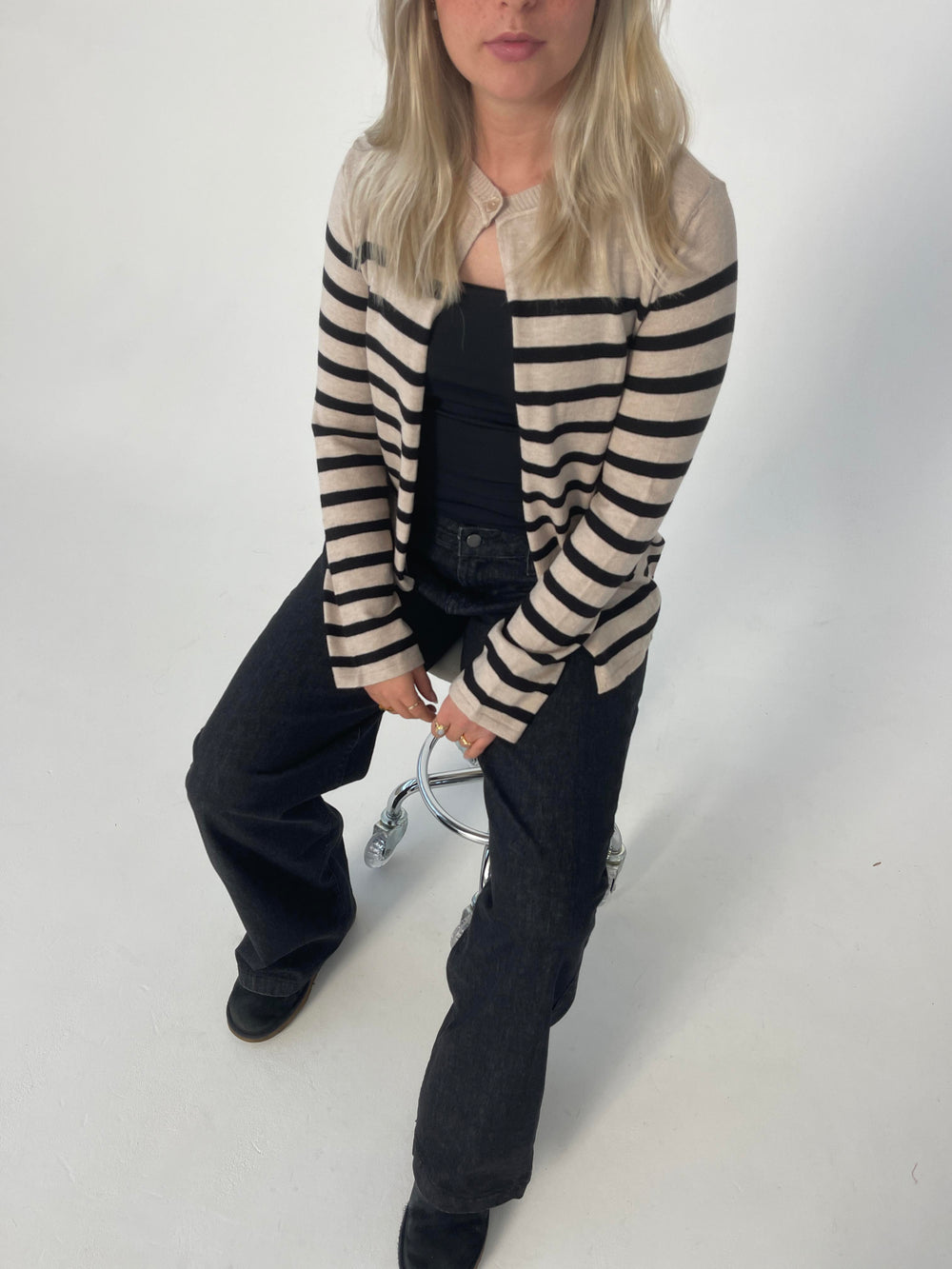 Xenia cardigan med striber - Beige/sort