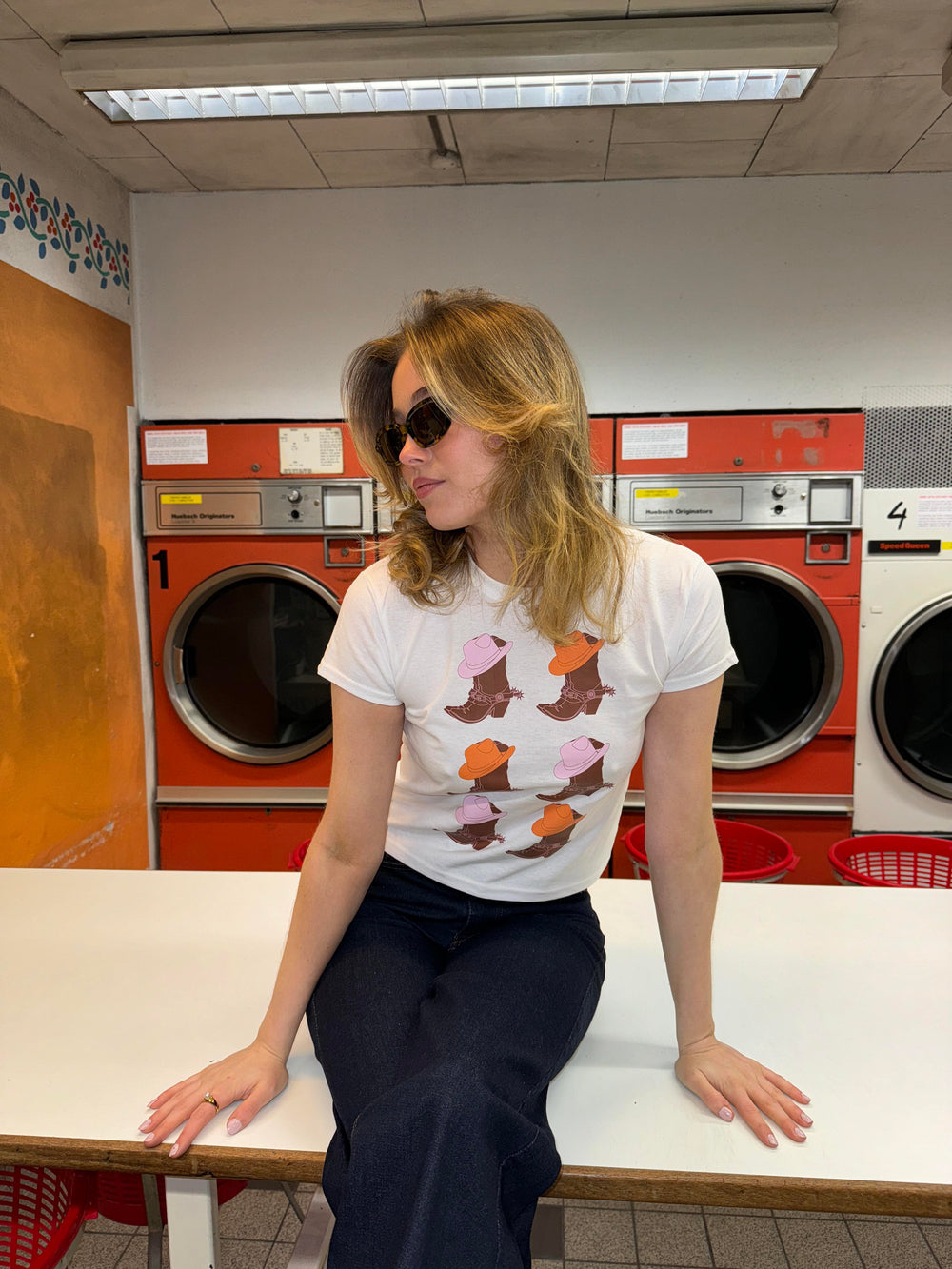 "Cowboy boots" baby tee - Hvid