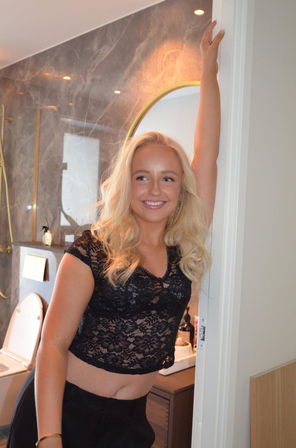Hemilly bluse med bolder - Sort