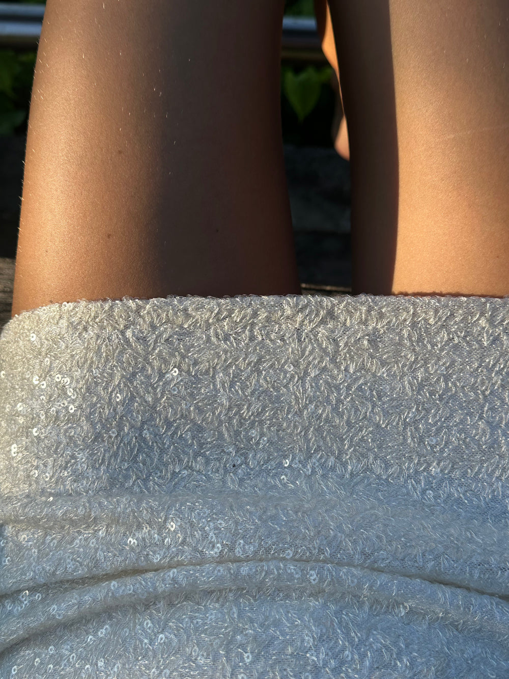 Bella mininederdel med pallietter - Off white