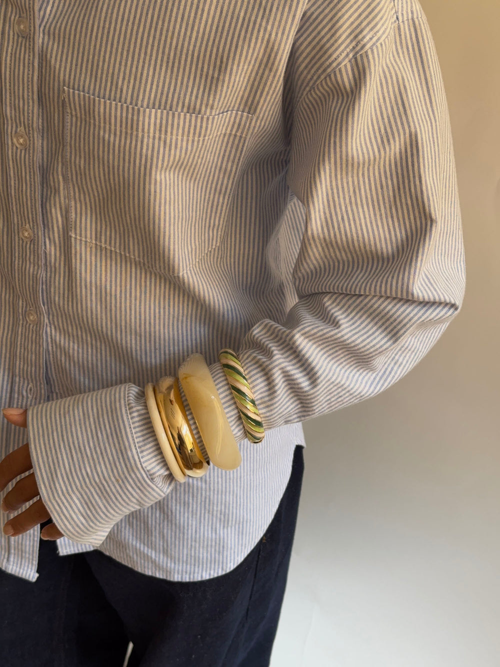 Eivora armbånd med striber -  Grøn/hvid/guld