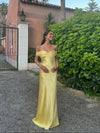 Andie off shoulder satinkjole - Gul