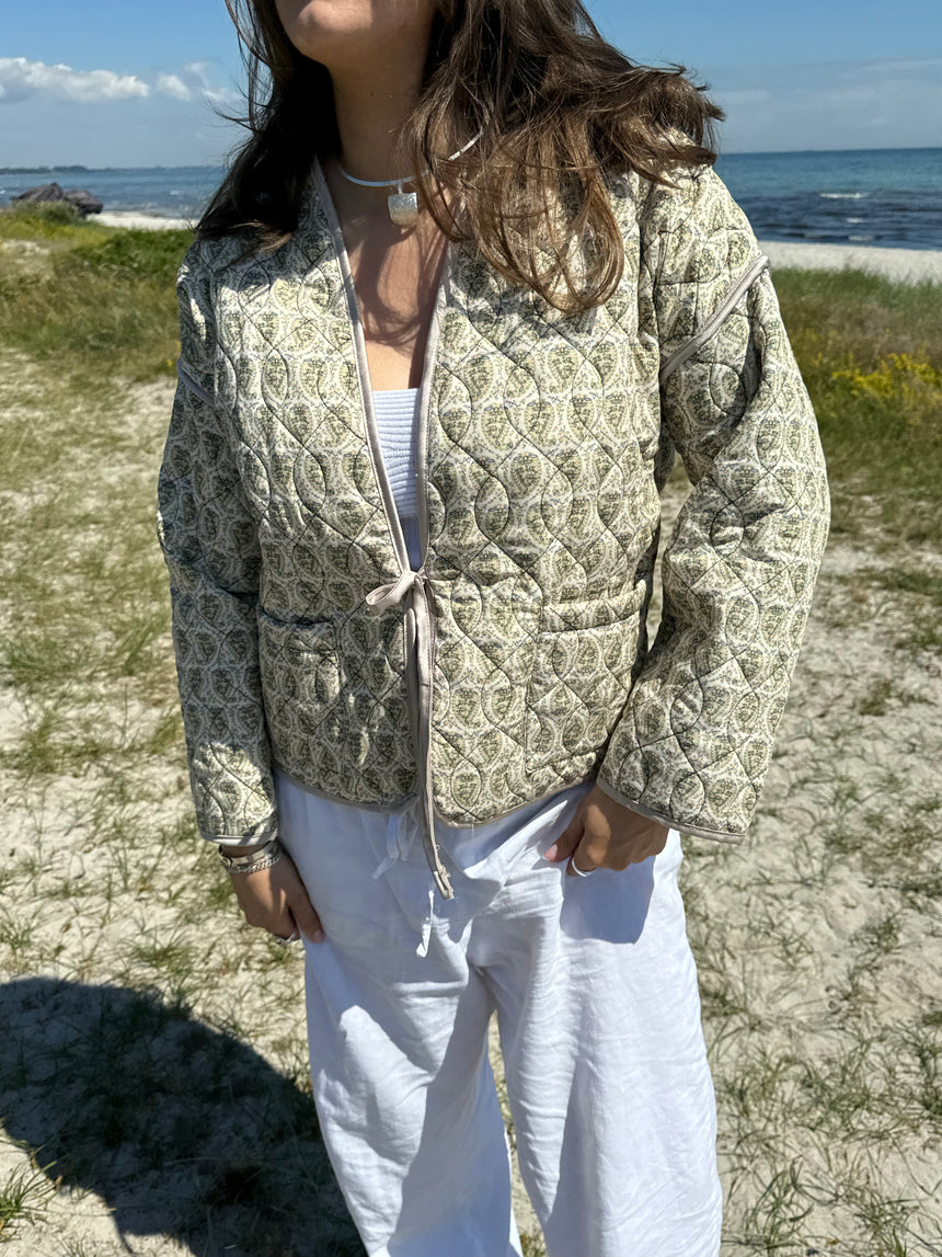 Alisa mønstret quiltet jakke - Grøn/beige