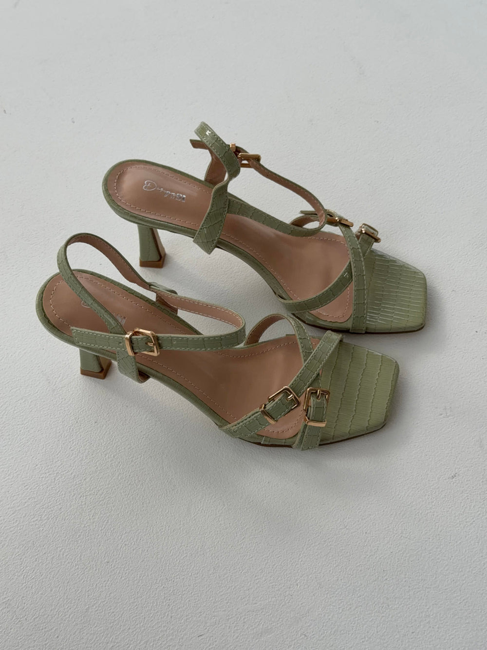 Katianna hæle med spændedetaljer - Pastelgrøn