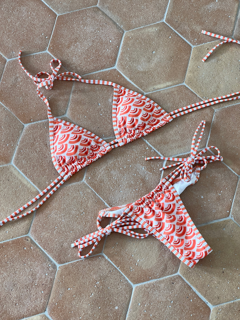 Riana bikini med mønster - Hvid/orange