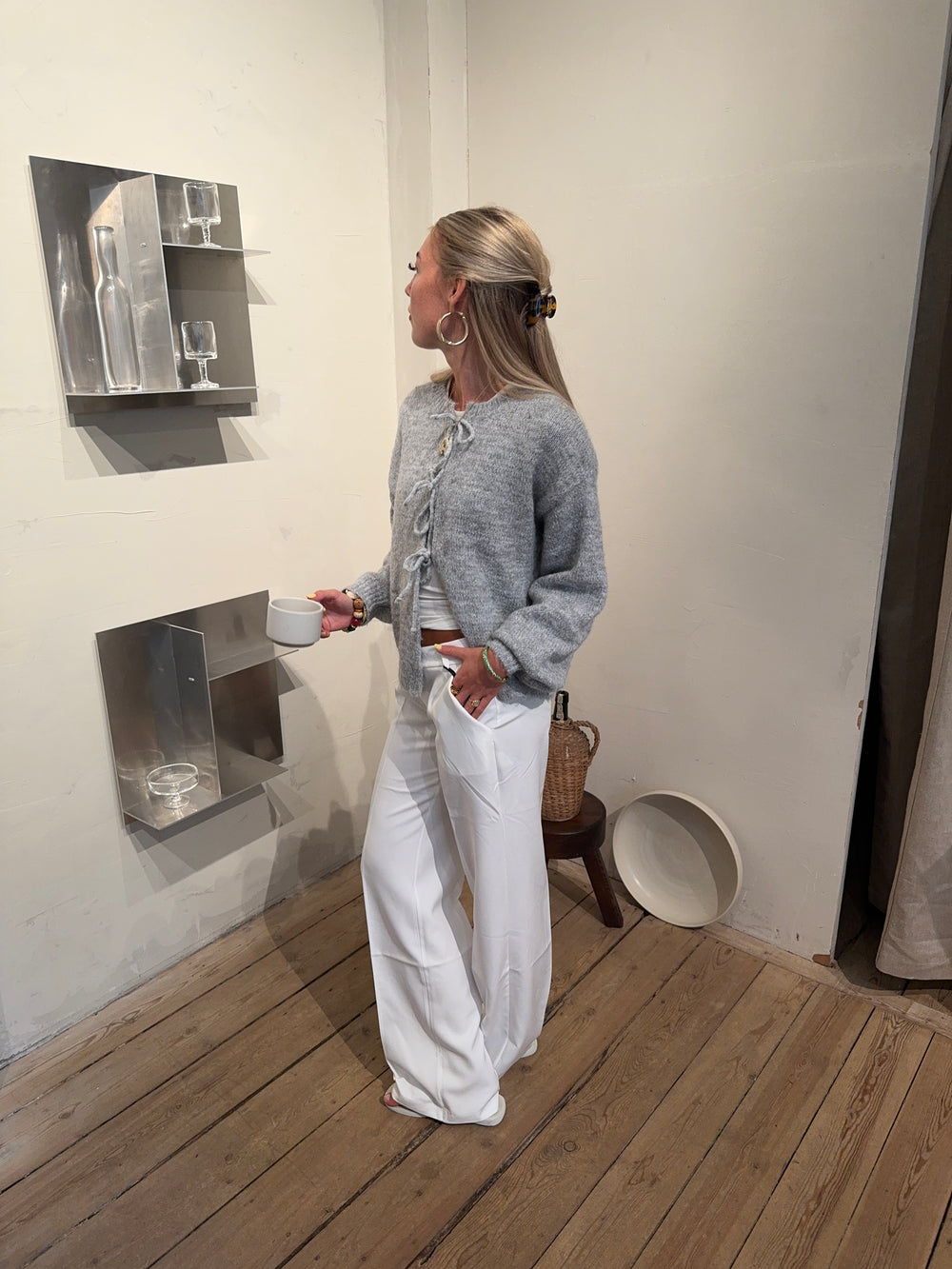 Gunilla strikket cardigan med bindedetaljer - Lys grå