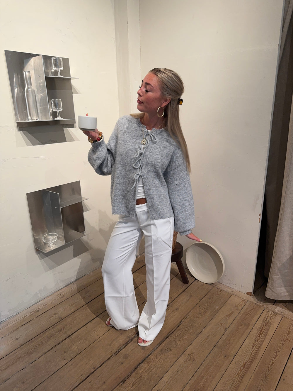 Gunilla strikket cardigan med bindedetaljer - Lys grå