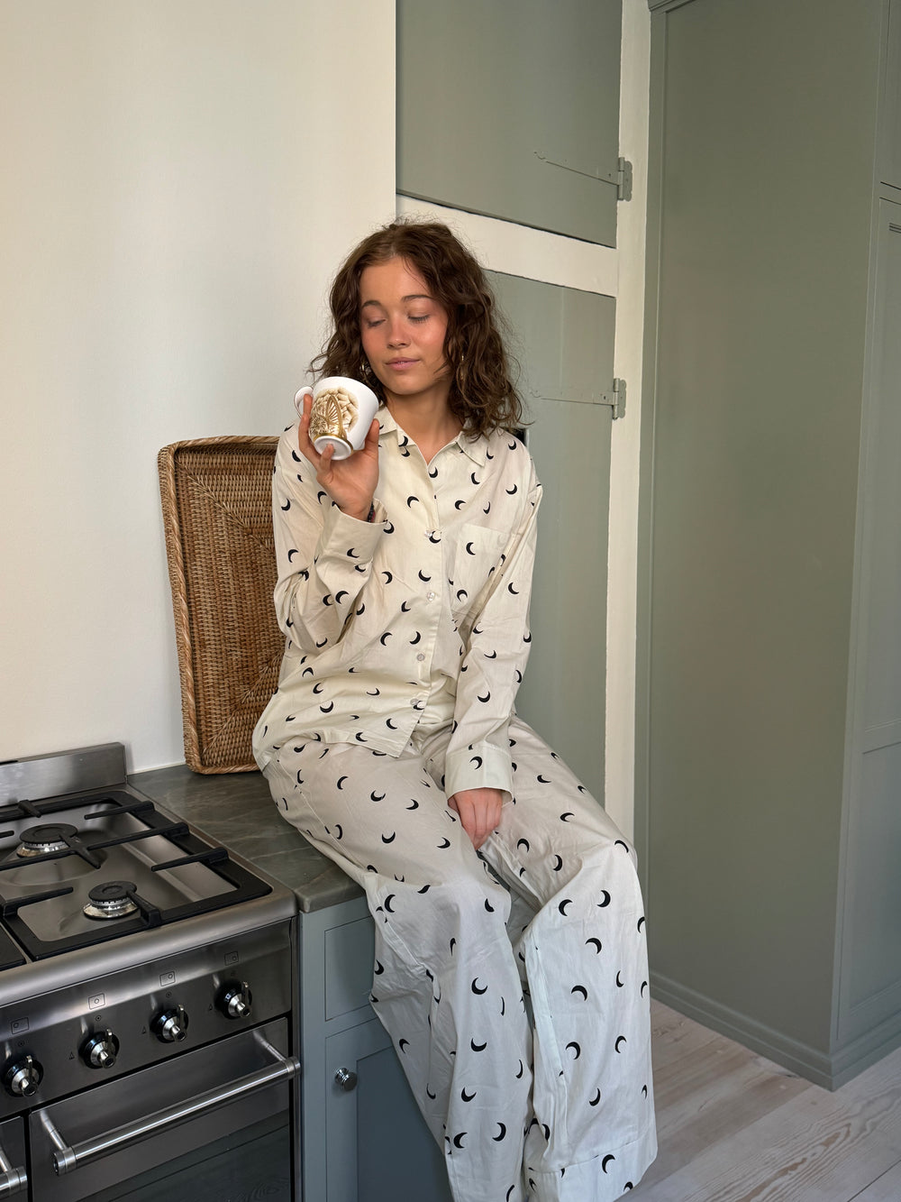 Kyla pyjamasskjorte med halvmåner - Beige