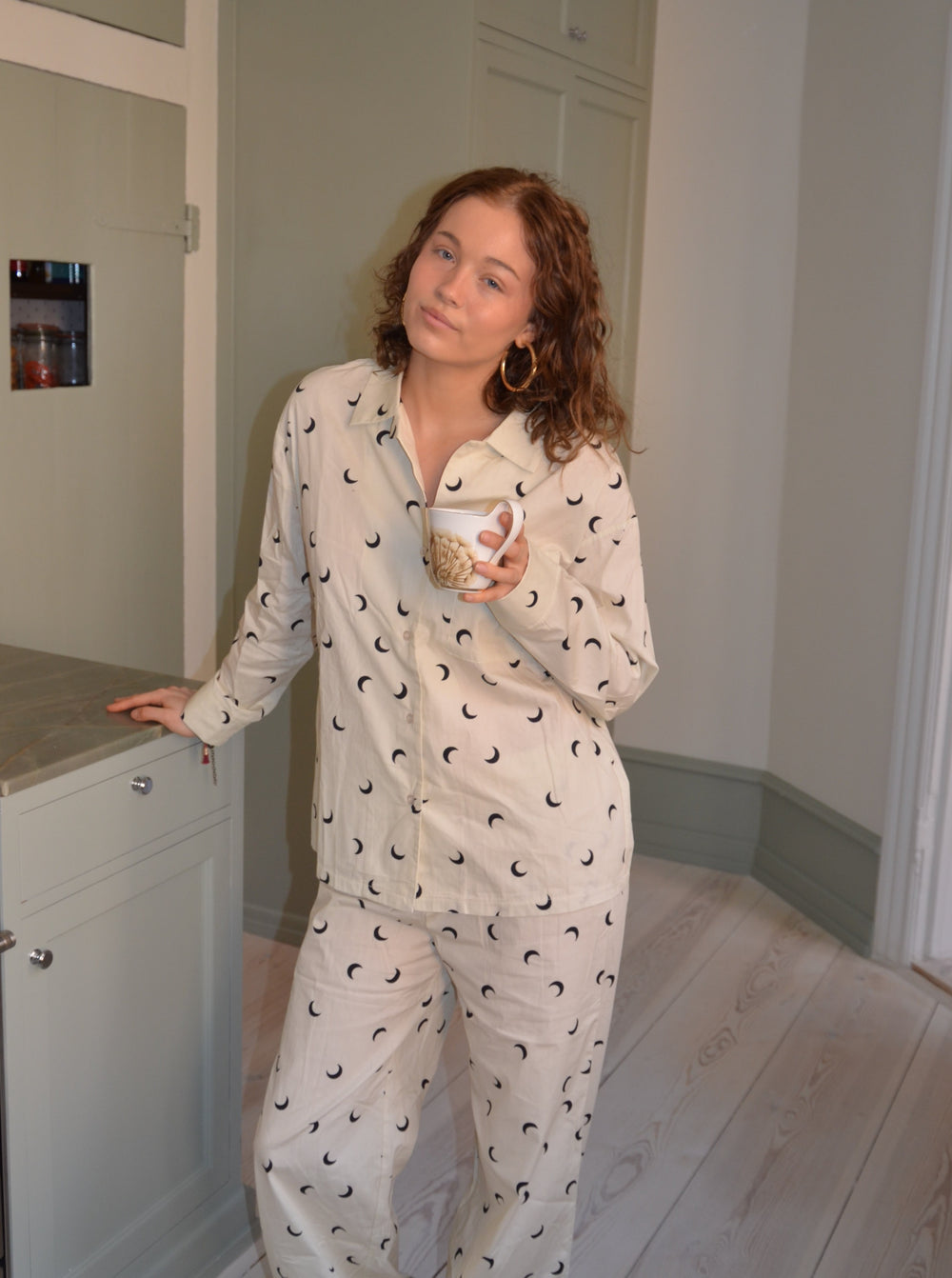 Kyla pyjamasskjorte med halvmåner - Beige