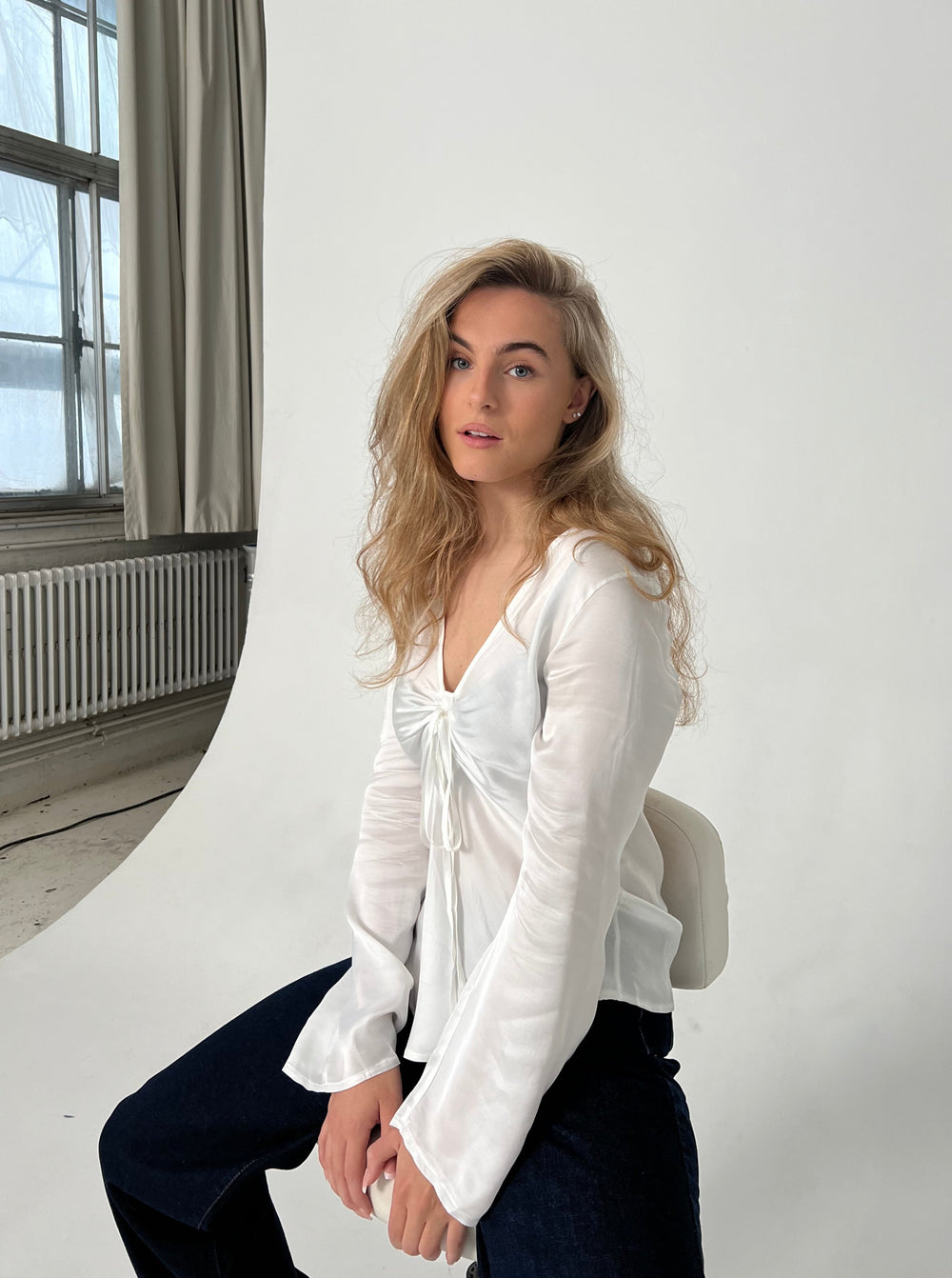 Denisi satinbluse - Hvid