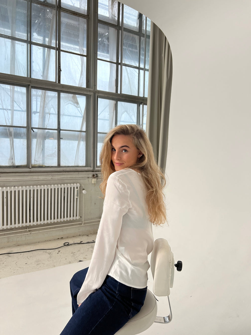 Denisi satinbluse - Hvid