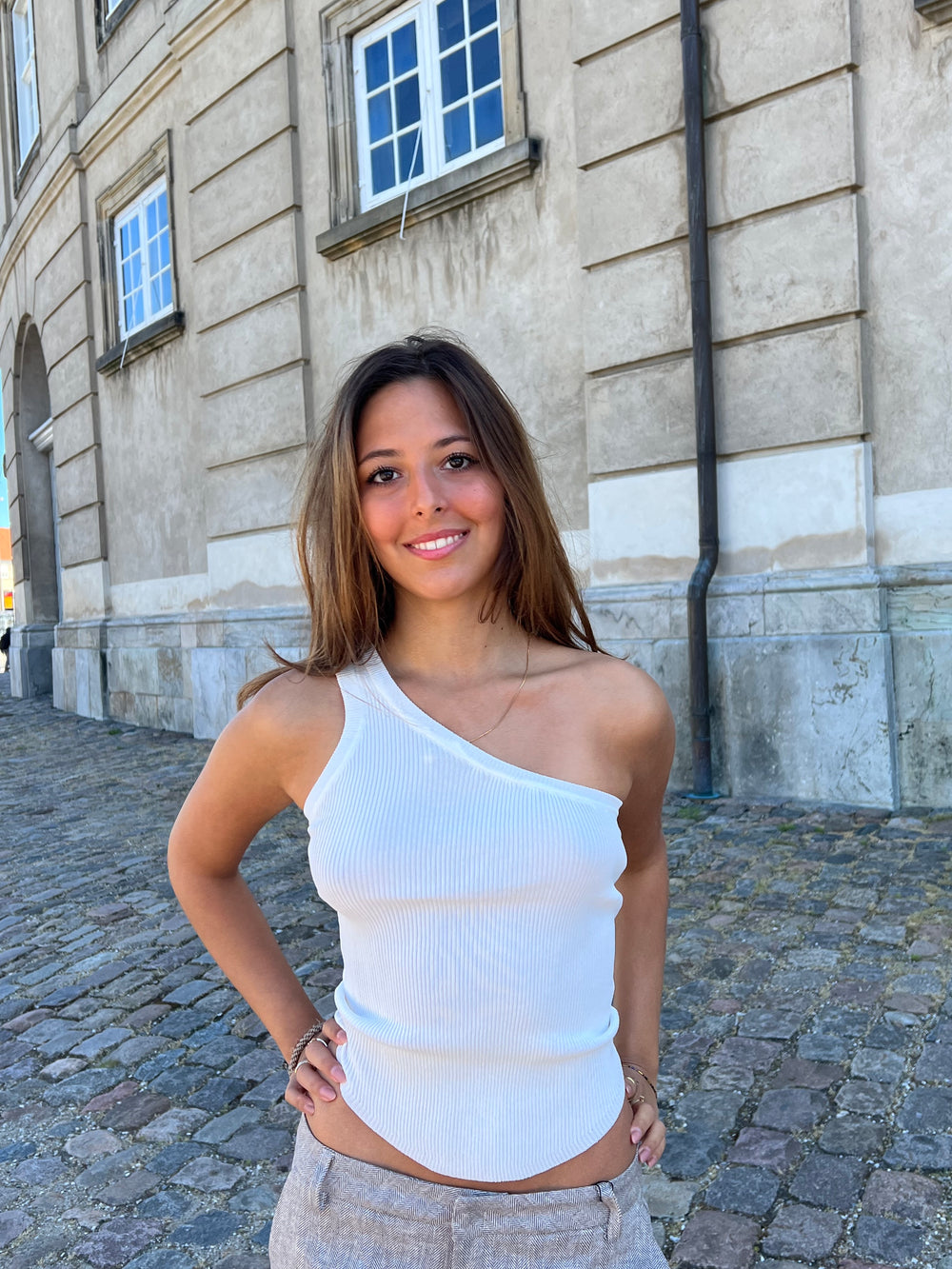 Ariel one-shoulder top - hvid