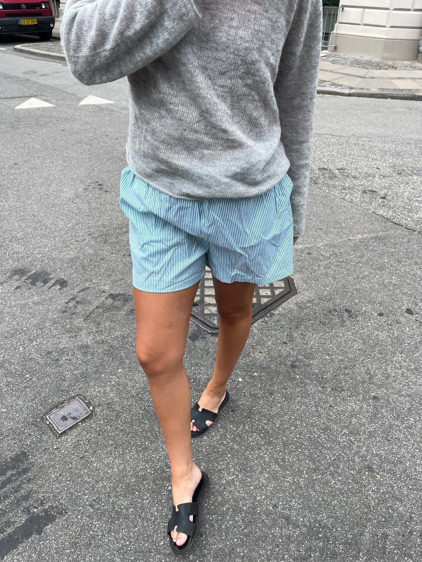 Andrea shorts med striber - Grøn/hvid