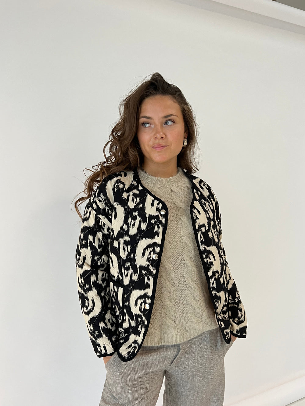 Sasja jakke - Sort/hvid