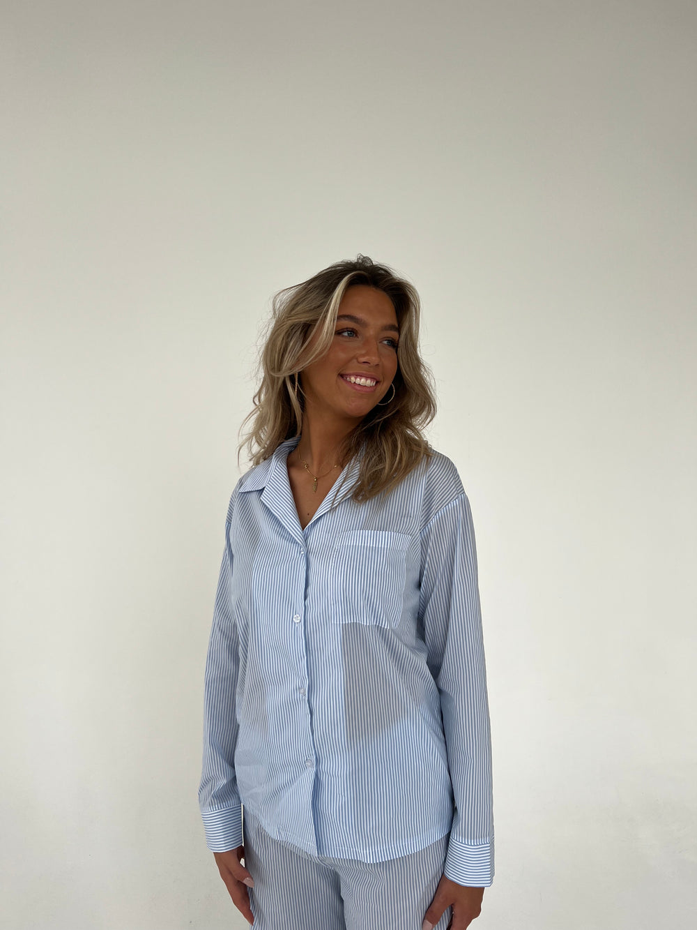 Avana pyjamasskjorte med striber - Blå/hvid