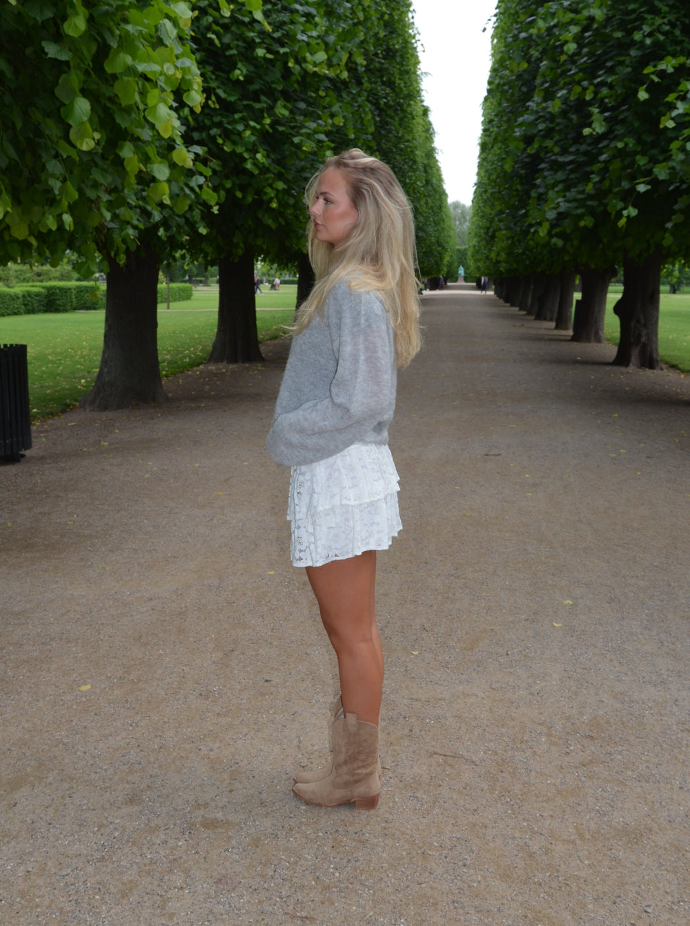 Erla nederdel med blonder - Hvid
