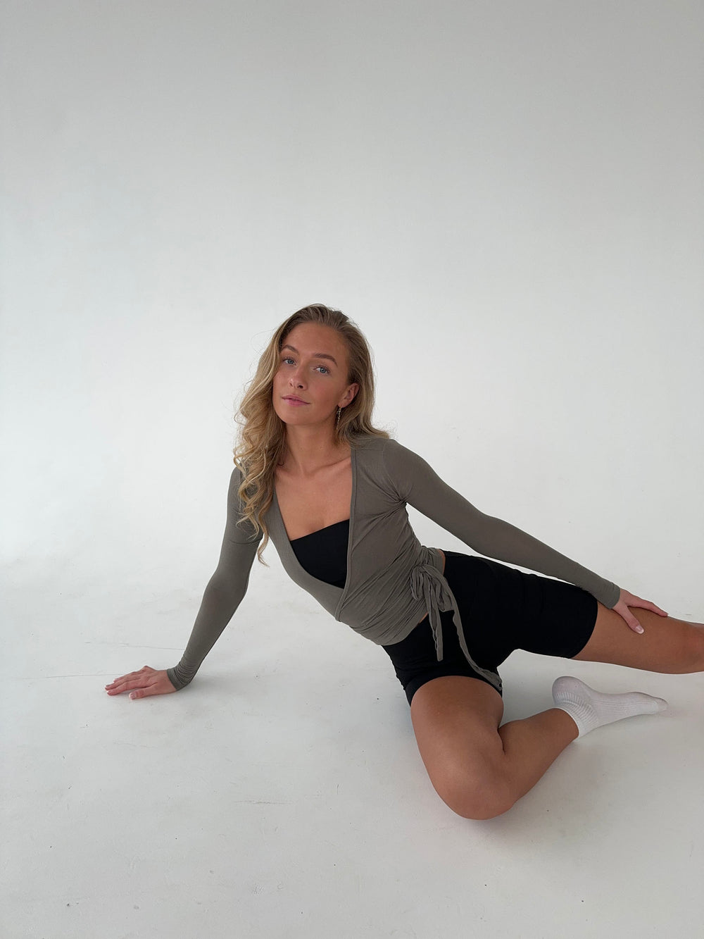Motion wrap bluse - Ash