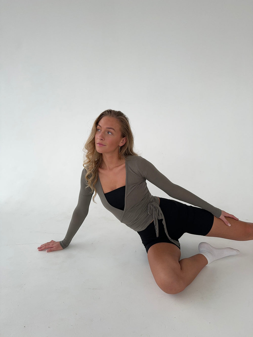 Motion wrap bluse - Ash
