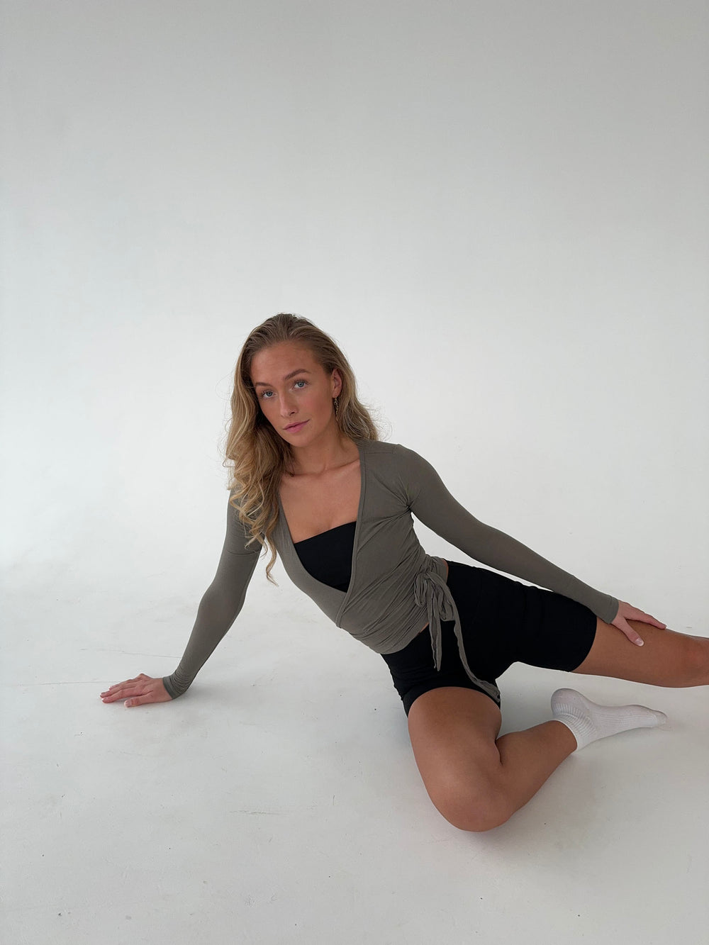 Motion wrap bluse - Ash