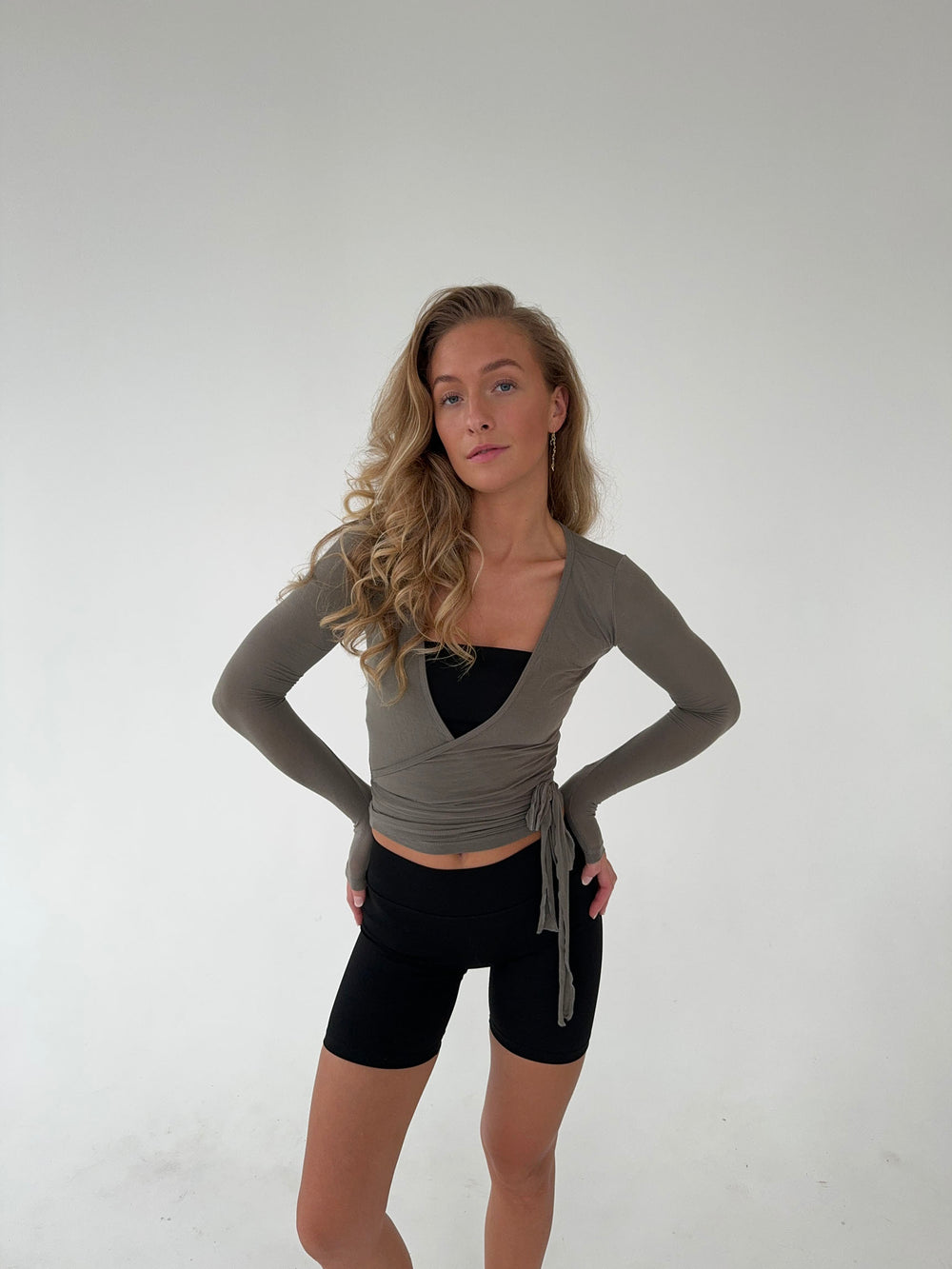 Motion wrap bluse - Ash