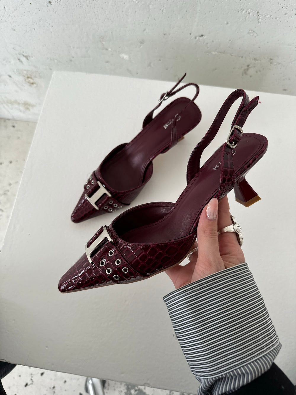 Nida slingback stiletter med spænde - Vinrød
