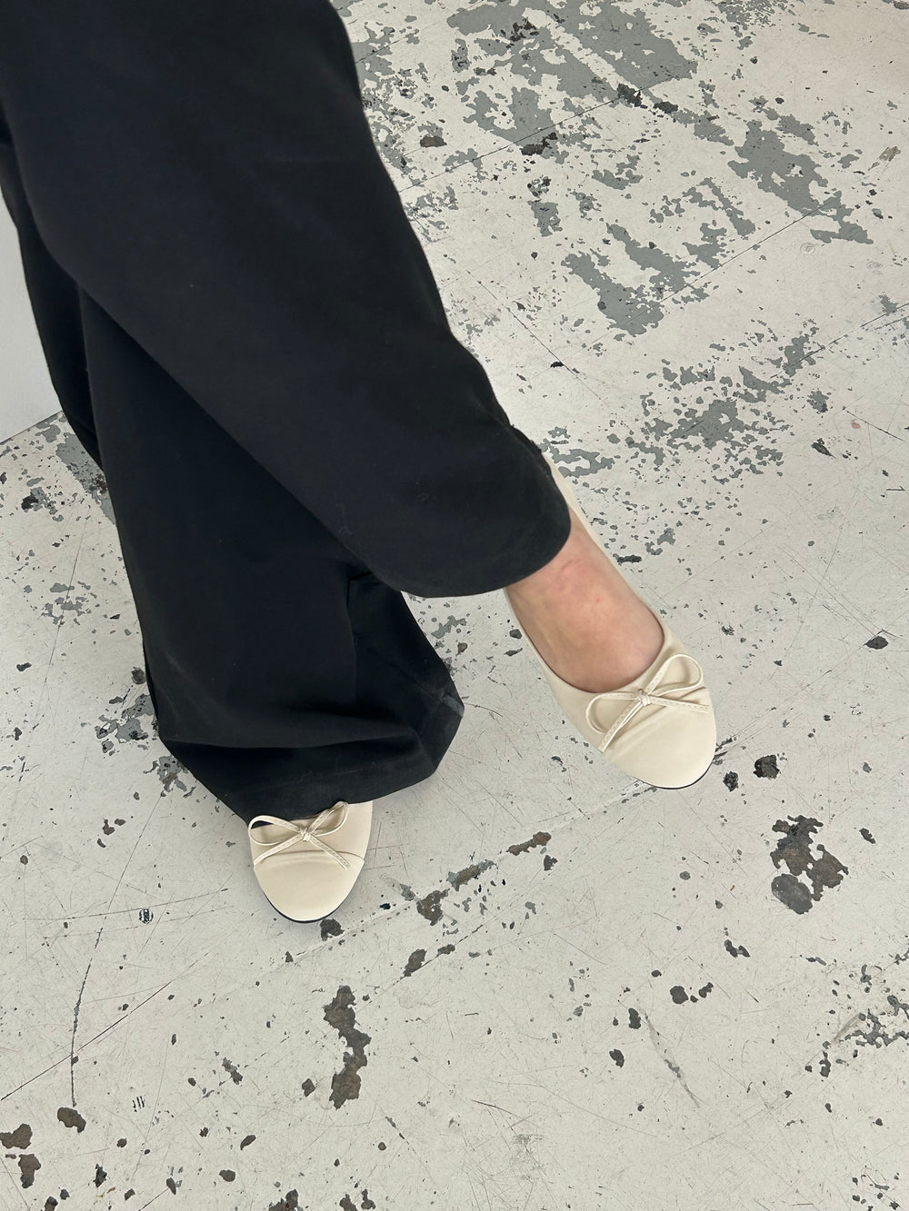 Segovia ballerina sko med sløjfe - Off white