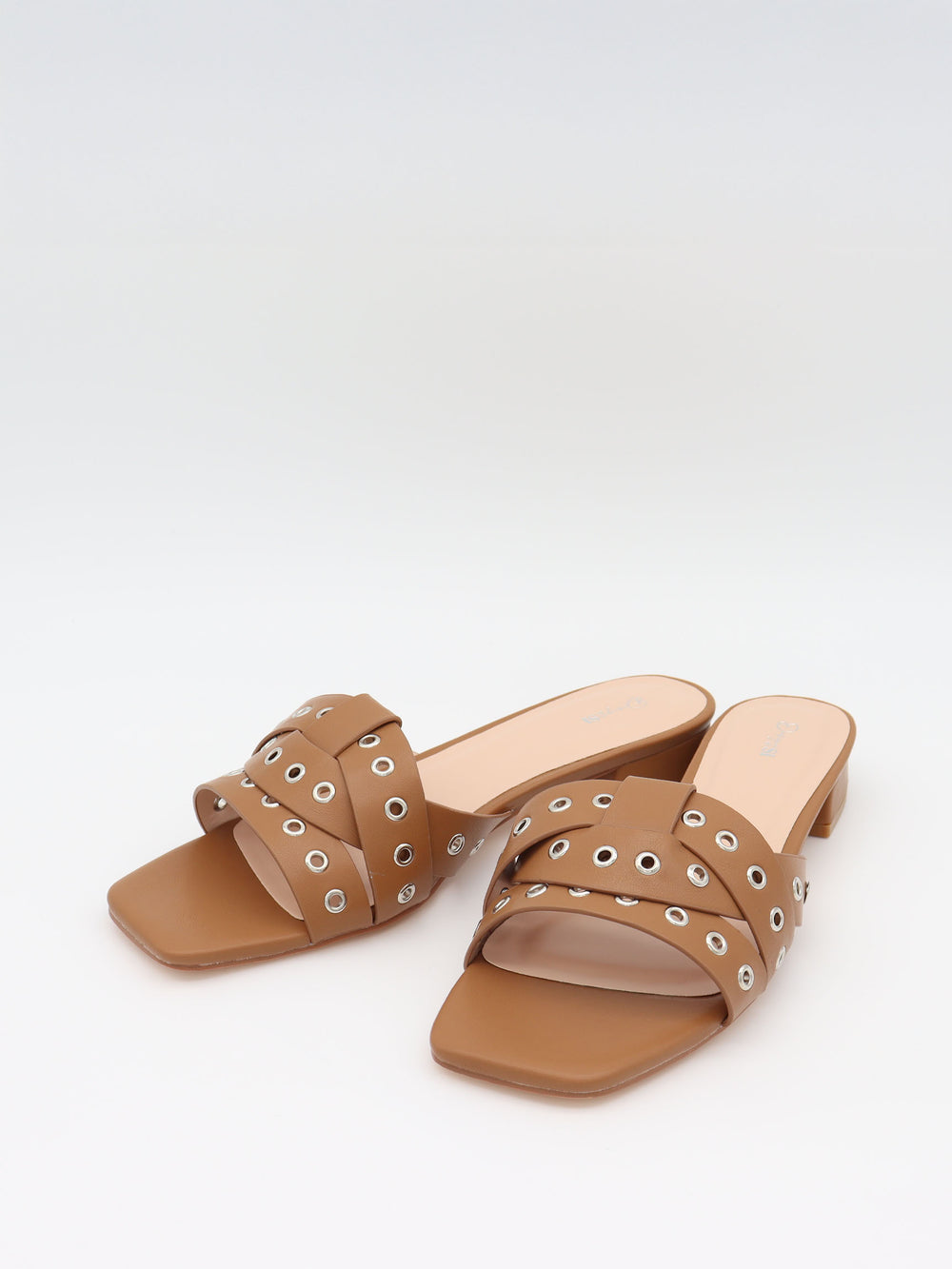 Milina sandaler med nitter - Brun