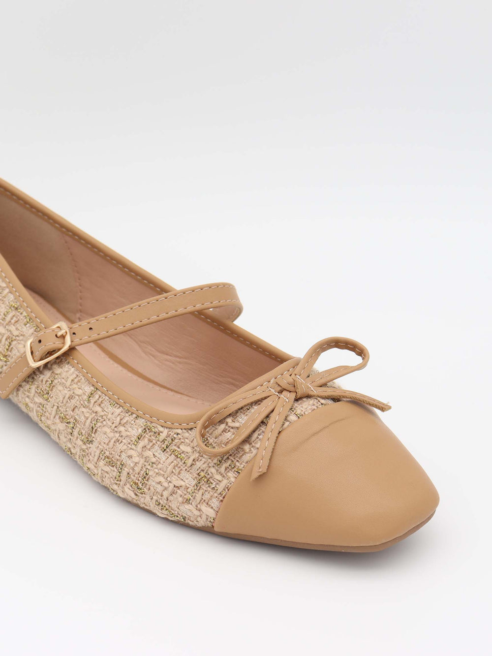 Cassadrina ballerinaer med detaljer - Beige