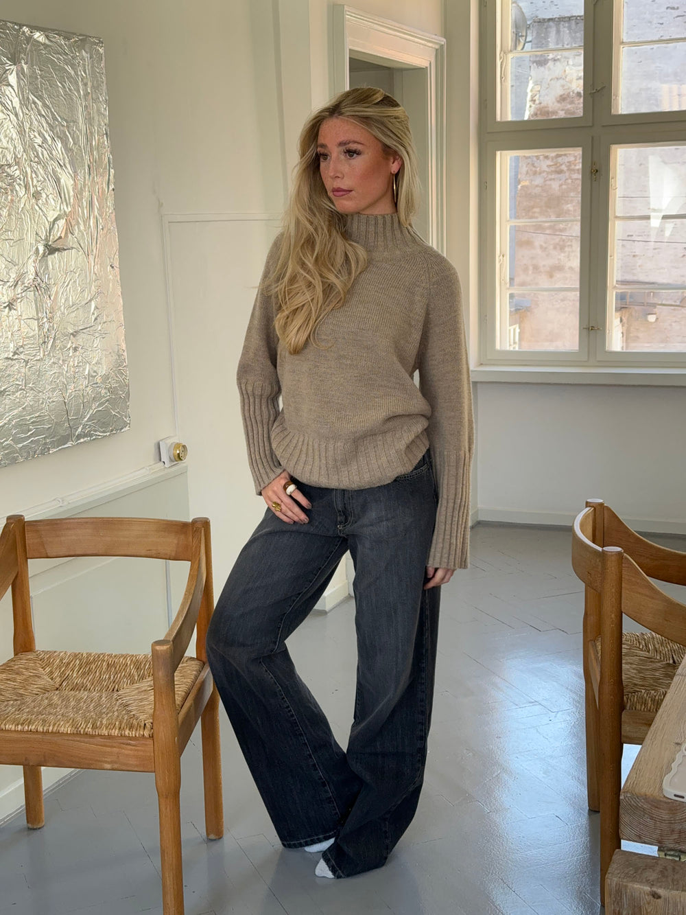 Alyssa striktrøje med høj hals - Beige
