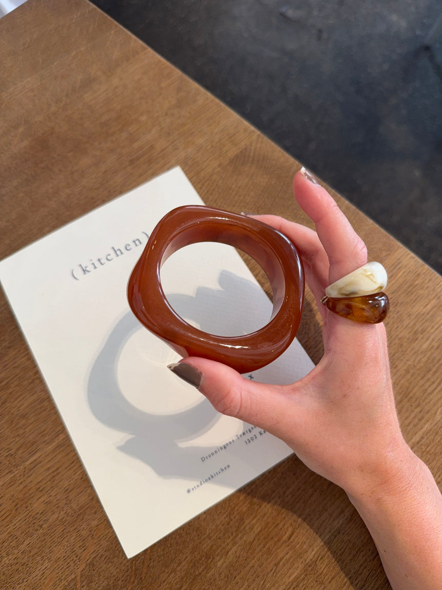 Lykke chunky armbånd - Mørk karamel