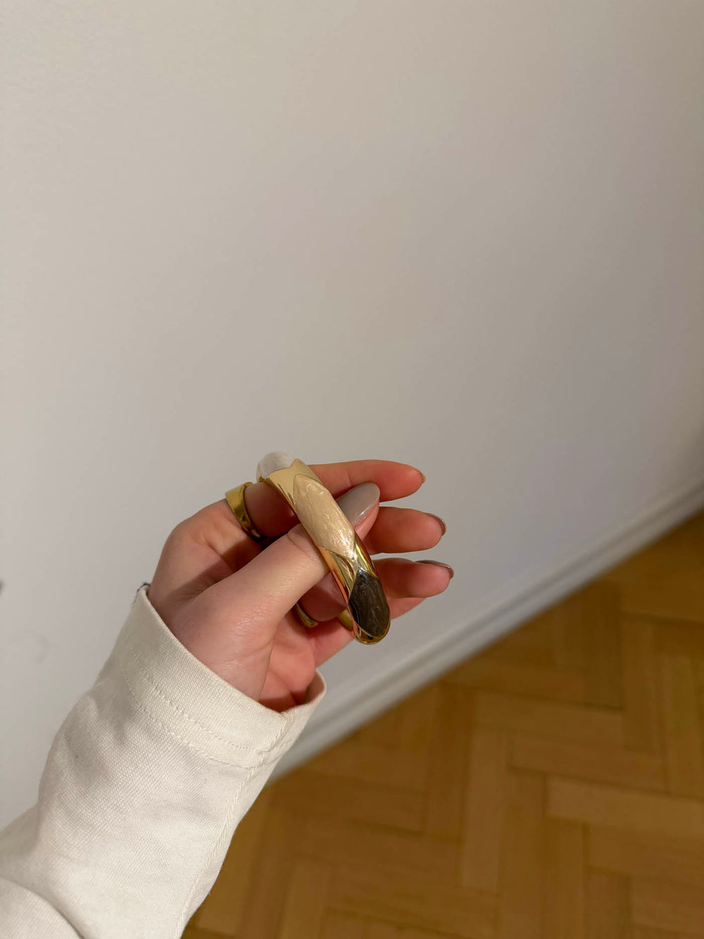 Tove armbånd med mønster - Nude/hvid/brun