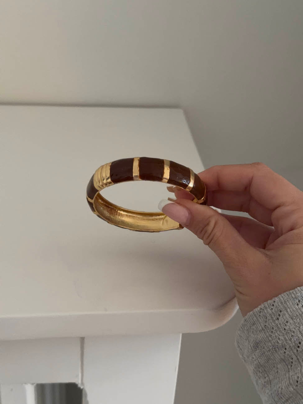 Eivora armbånd med striber - Brun/guld