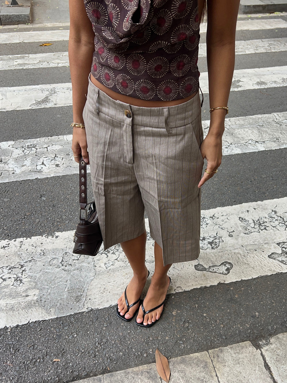 Nayaly bermudashorts med striber - Beige