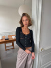 Liucina blondebluse med knapper - Sort