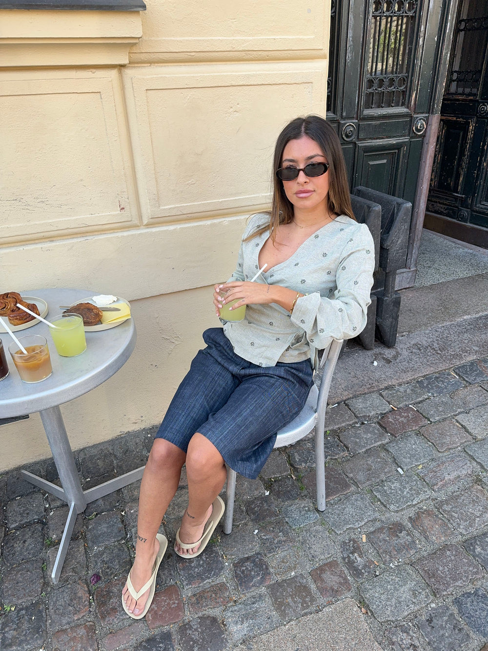 Isabeau bluse med bindedetalje - Kaki