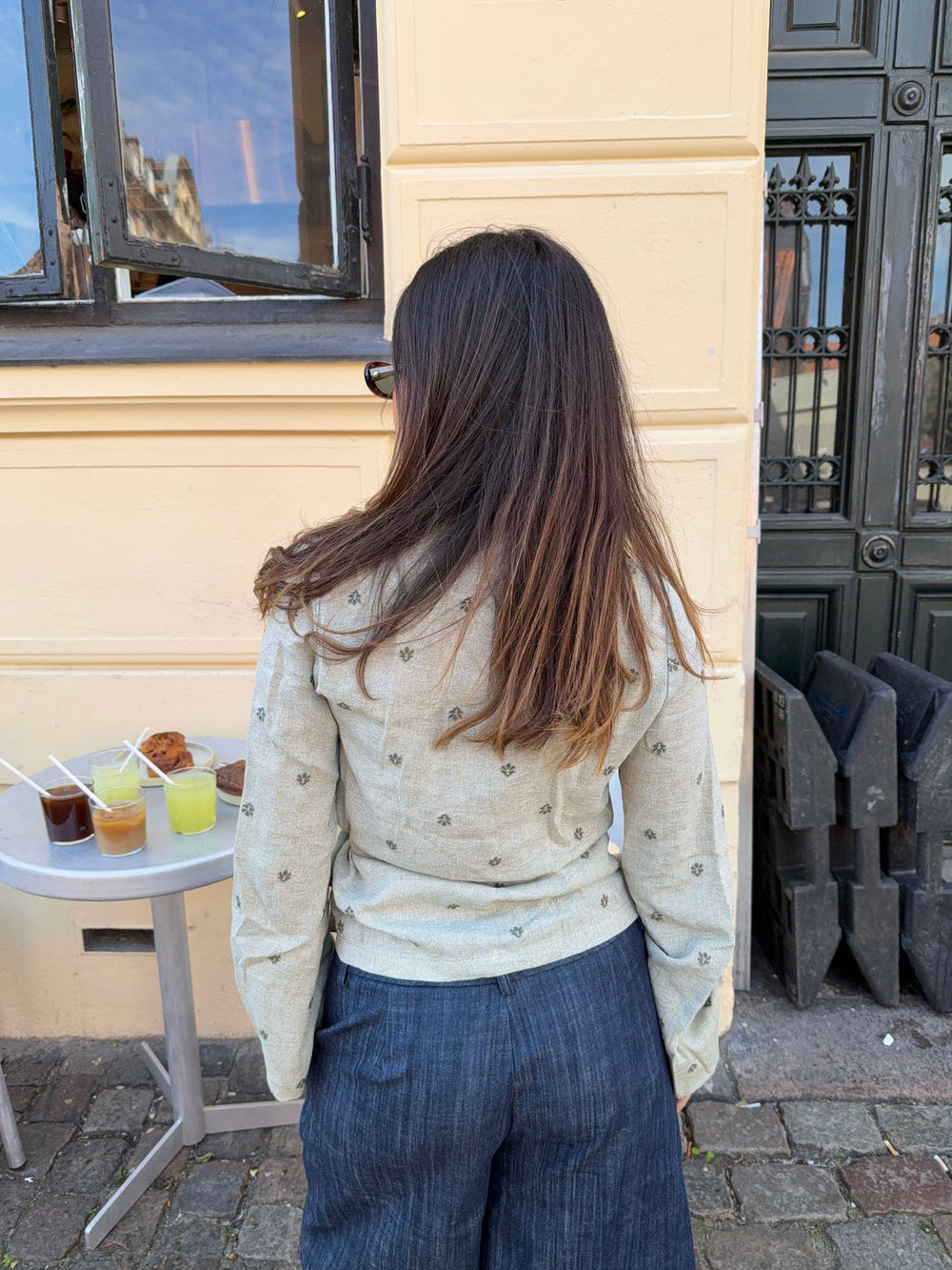 Isabeau bluse med bindedetalje - Kaki