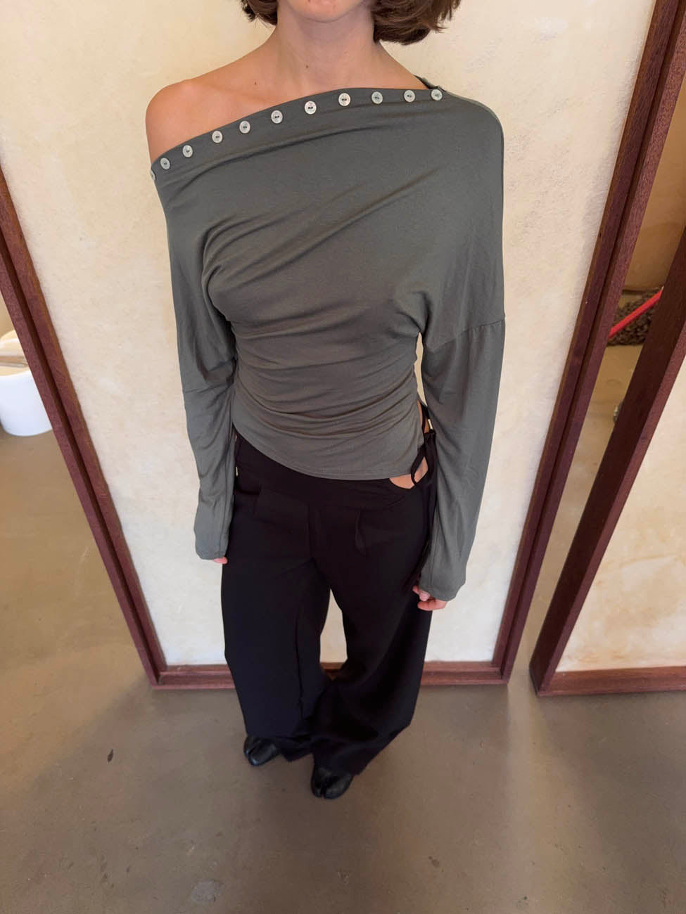 Ukana bluse med knapper - Kaki