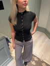 Leonie top med knapper - Sort