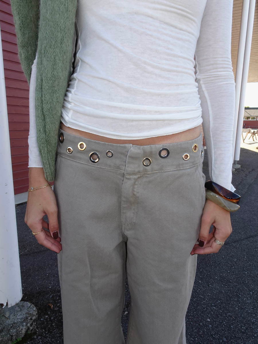 Tanija jeans med ringdetaljer - Beige