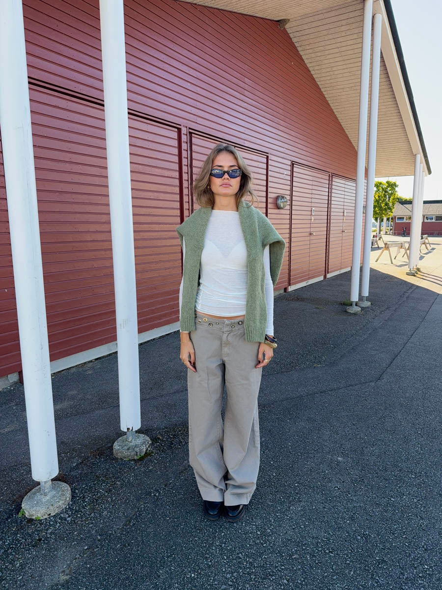 Tanija jeans med ringdetaljer - Beige