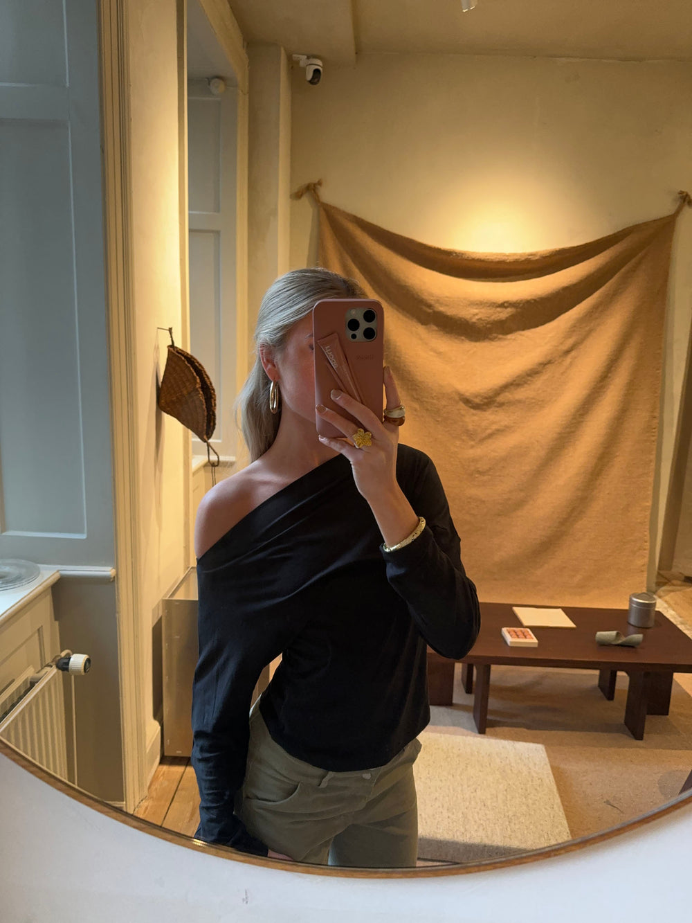 Aysha figursyet bluse - Sort